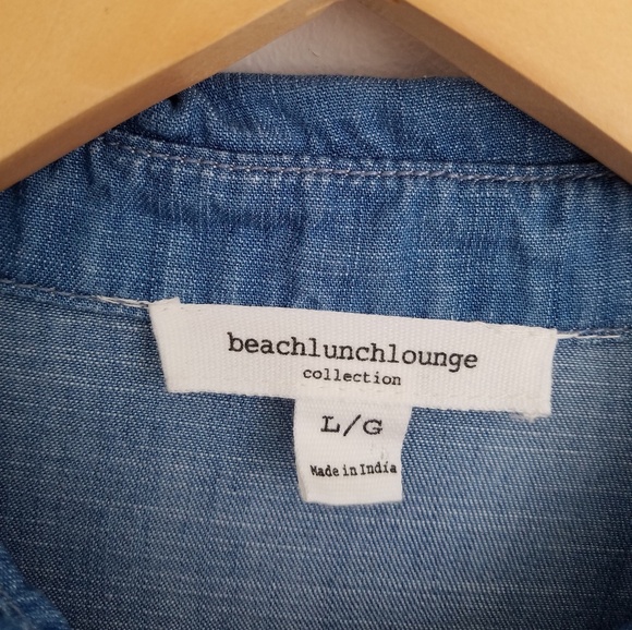 Beachlunchlounge Women's Large Button Front Chambray Shirt - Picture 2 of 7